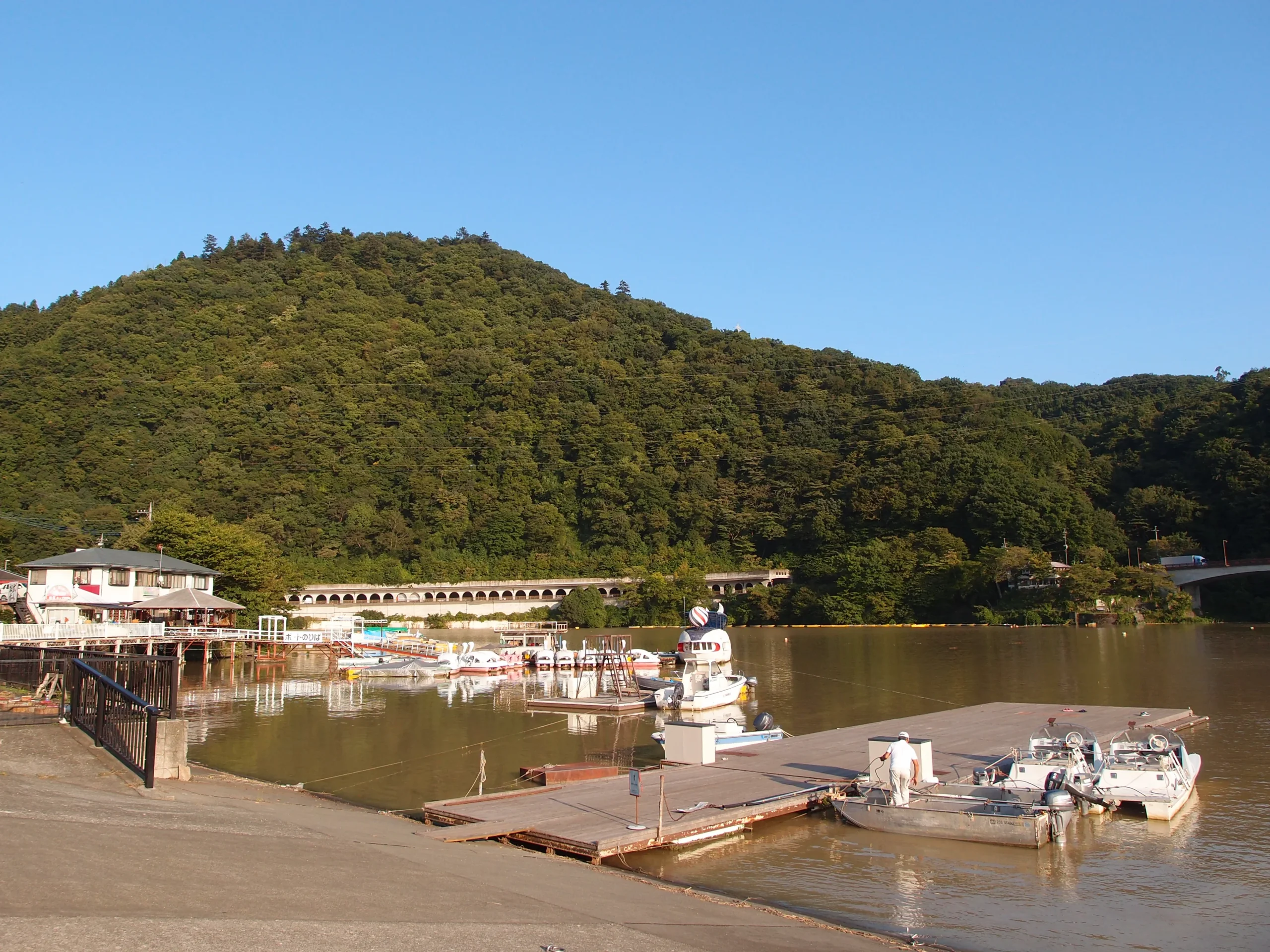 相模湖の風景